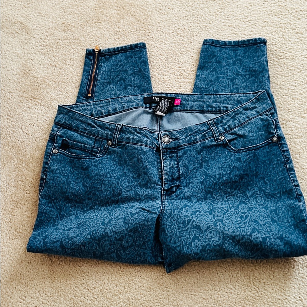 Cropped Paisley Jeans